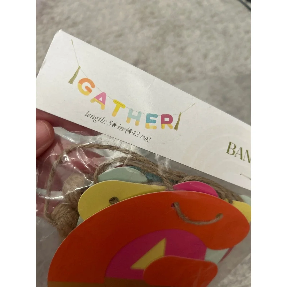 IGATHER Gather Banner 56in and Happy Holidays Gel Clings 18ct Holiday Decor Set